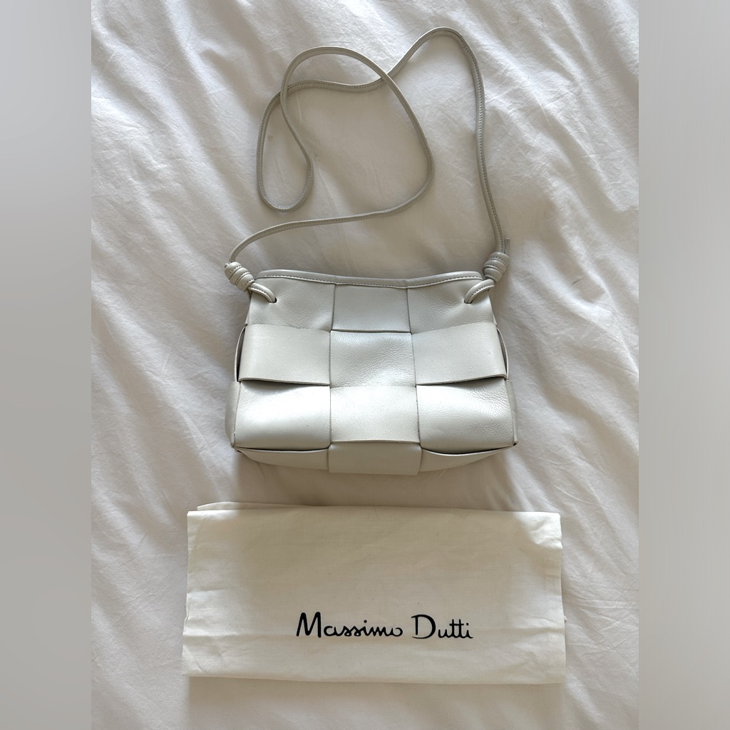 Massimo Dutti White 100% Cow Leather Bag.